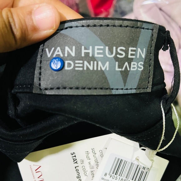 Van Heusen Denim - Van Huesen skinny fit jeans !